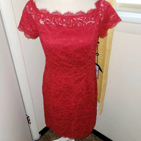 fitted lace wedding dress Adrianna Papell